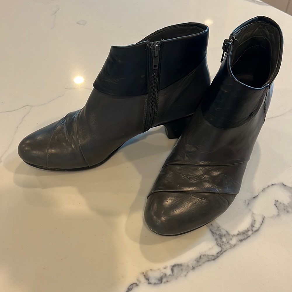 Moda Booties